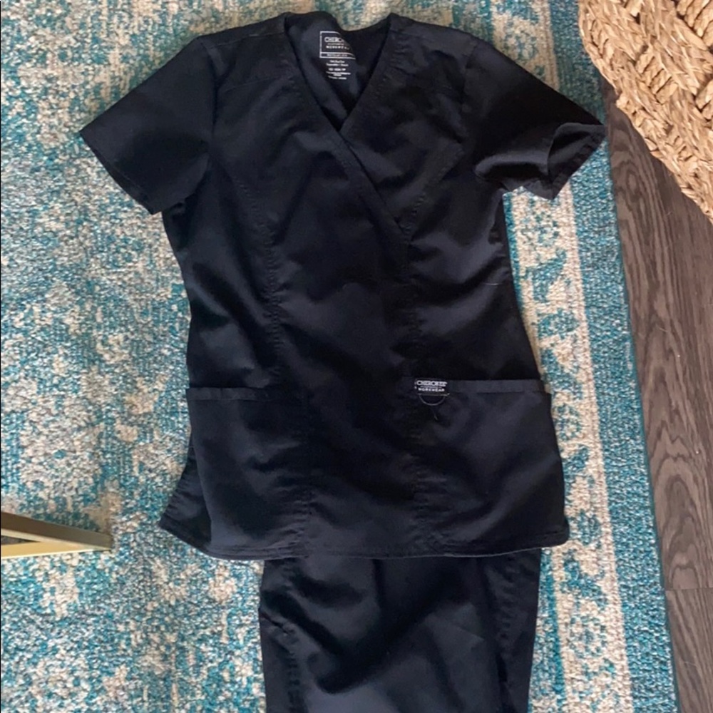 Black Cherokee scrubs/ size XS